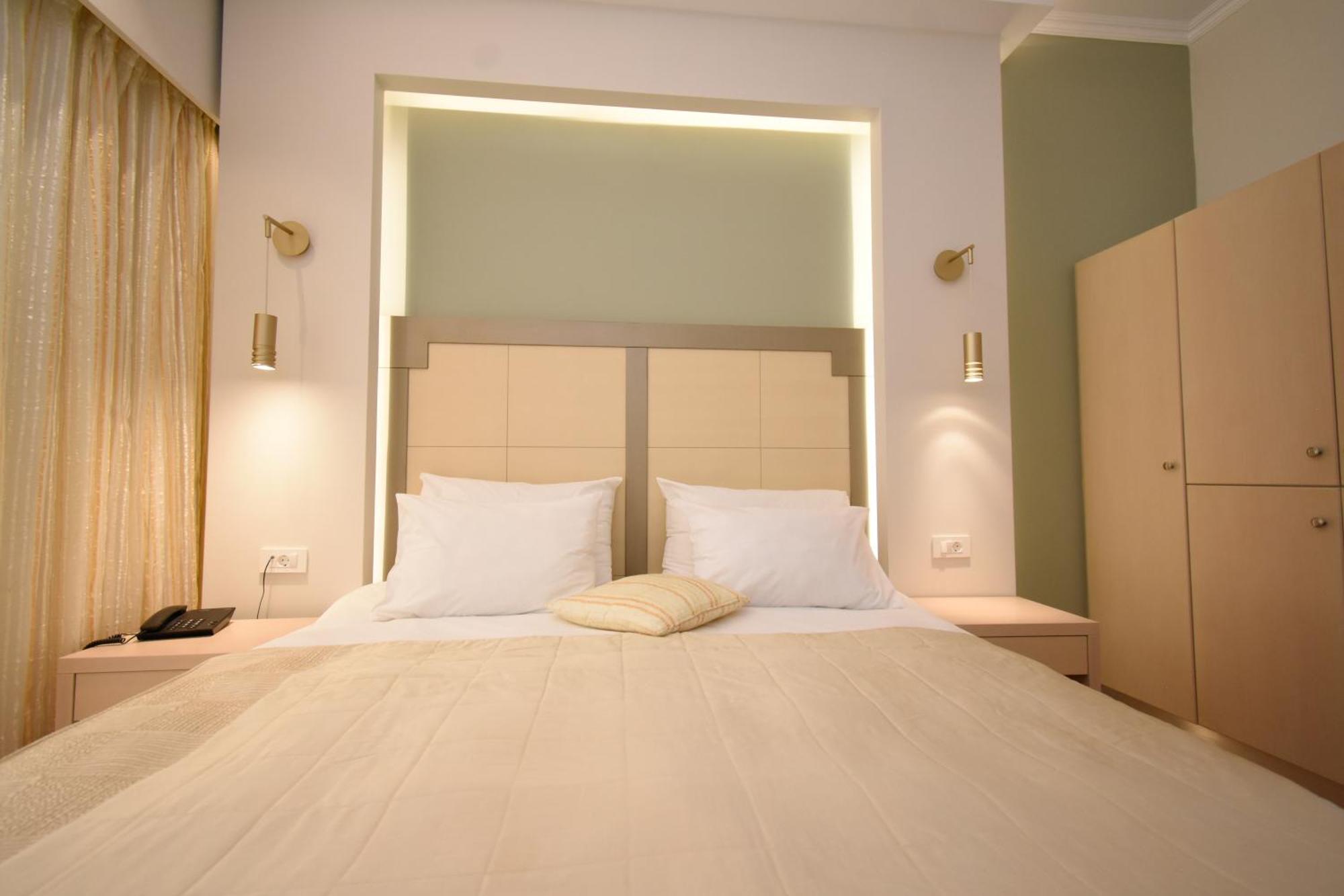 Elena Village Hotel & Suites Myrties Esterno foto