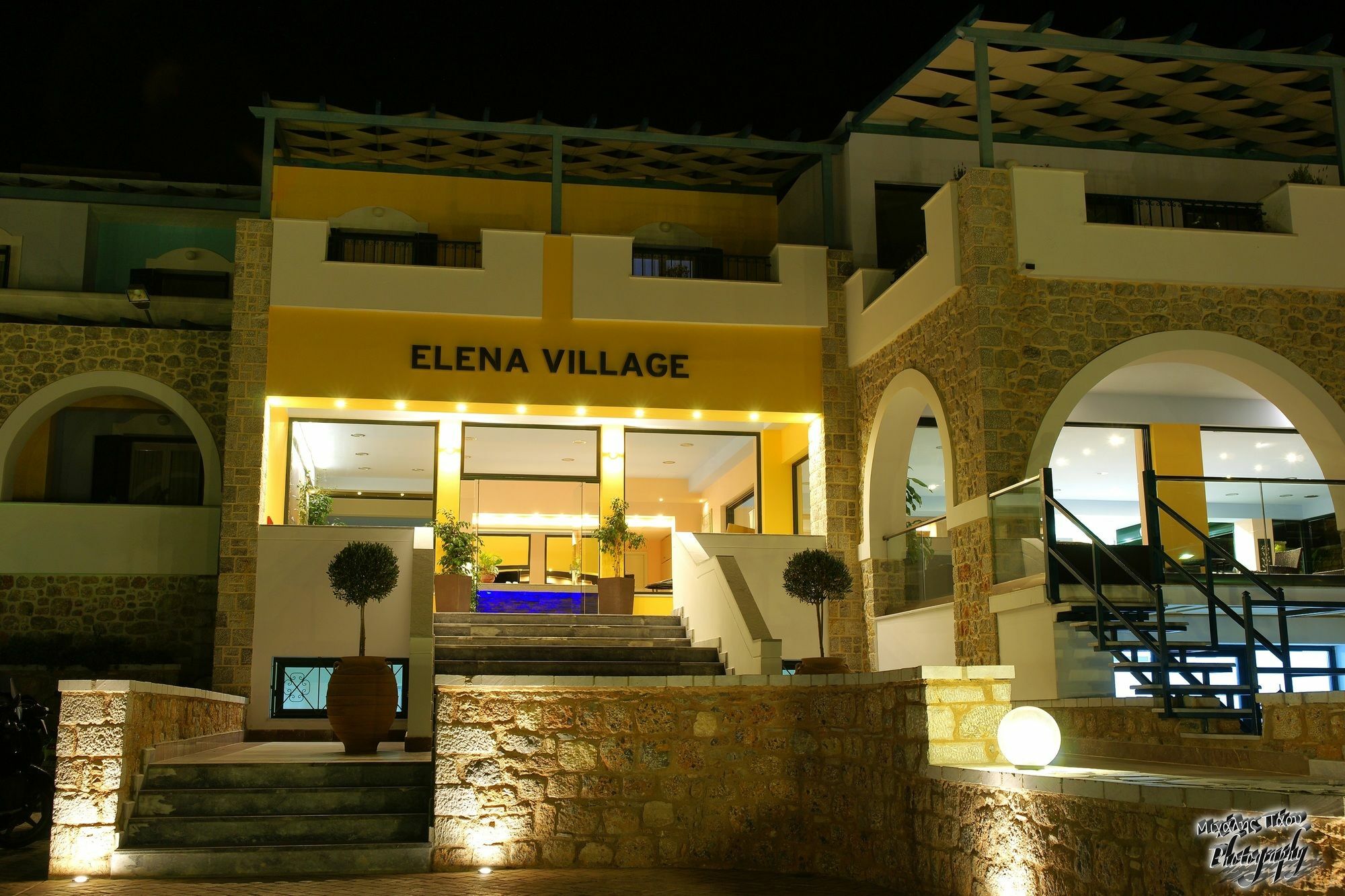 Elena Village Hotel & Suites Myrties Esterno foto